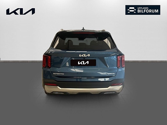 Kia Sorento 5 of 18