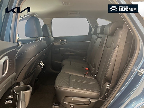 Kia Sorento 9 of 18