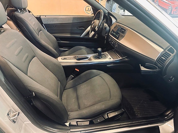 BMW Z4 9 of 18