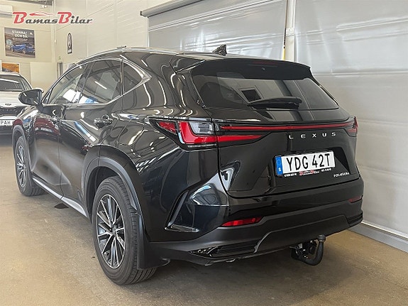 Lexus NX450h 3 of 5