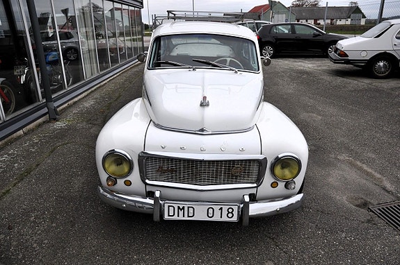 Volvo PV 4 of 12