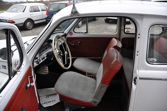 Volvo PV 9 of 12