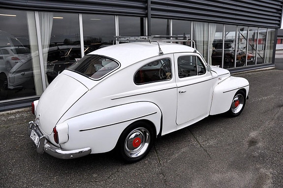 Volvo PV 8 of 12