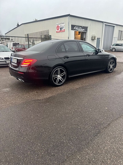 Mercedes-Benz E220 d 14 of 17