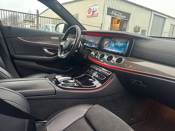 Mercedes-Benz E220 d 16 of 17