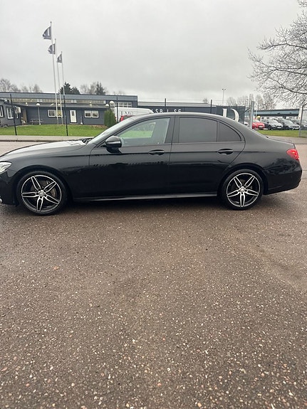 Mercedes-Benz E220 d 10 of 17
