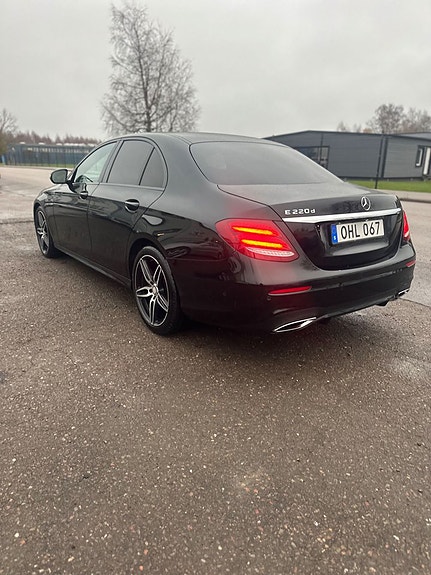 Mercedes-Benz E220 d 11 of 17