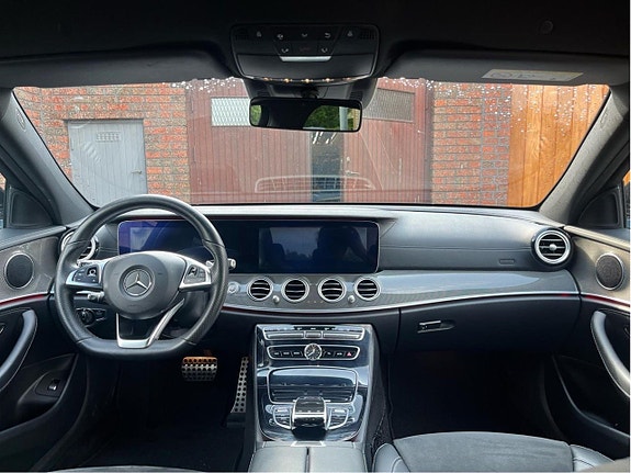 Mercedes-Benz E220 d 4 of 5