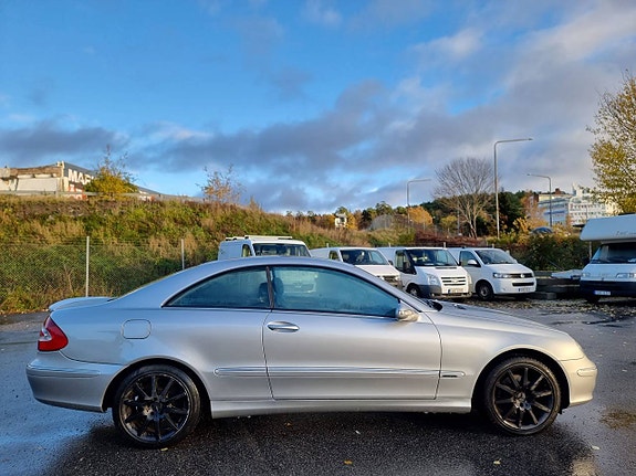 Mercedes-Benz CLK320 7 of 15