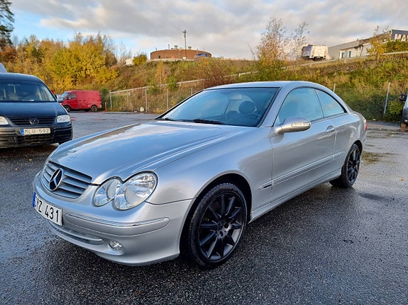 Mercedes-Benz CLK320 3 of 15