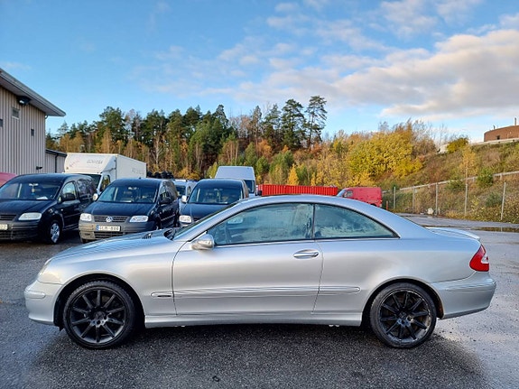 Mercedes-Benz CLK320 5 of 15