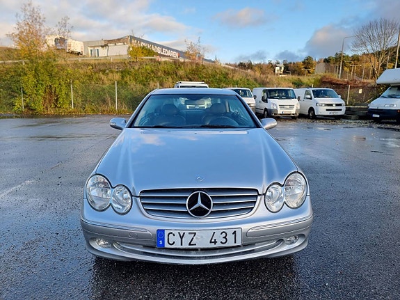Mercedes-Benz CLK320 4 of 15