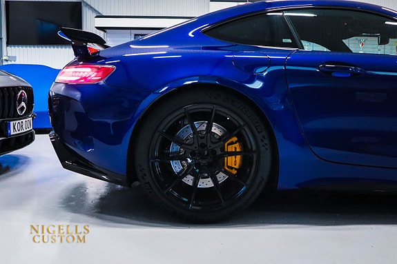 Mercedes-Benz AMG GT R 8 of 23