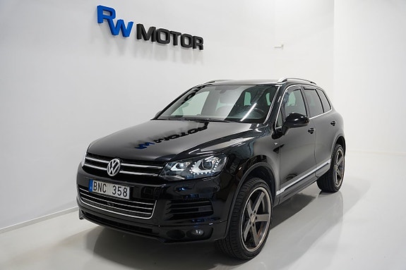 Volkswagen Touareg 2 of 5