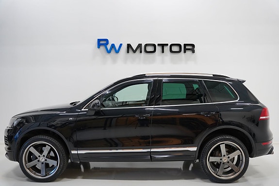Volkswagen Touareg 3 of 5