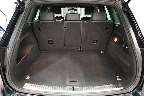 Volkswagen Touareg 23 of 25