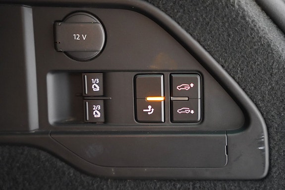 Volkswagen Touareg 25 of 25