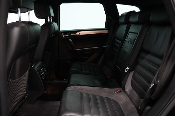 Volkswagen Touareg 21 of 25