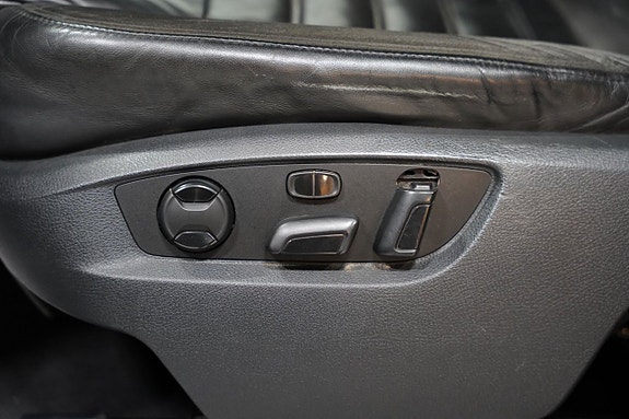 Volkswagen Touareg 9 of 25