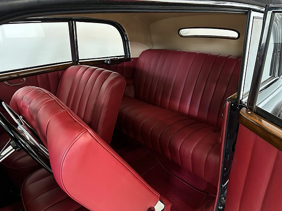 Mercedes-Benz 170 16 of 22