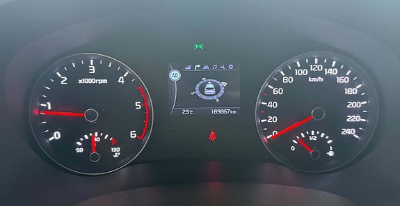 Kia Sportage 18 of 28