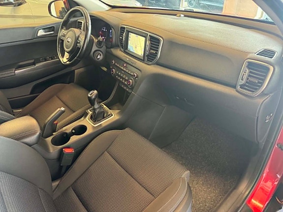 Kia Sportage 12 of 28