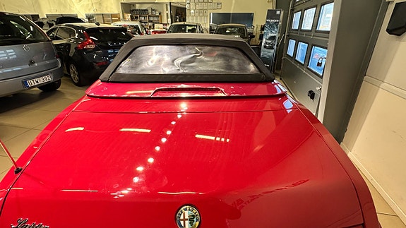 Alfa Romeo Spider 24 of 29