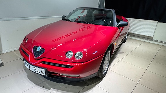 Alfa Romeo Spider 4 of 29