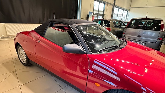 Alfa Romeo Spider 21 of 29