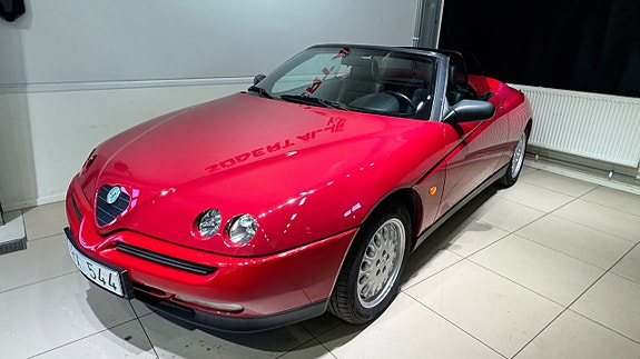 Alfa Romeo Spider 3 of 29
