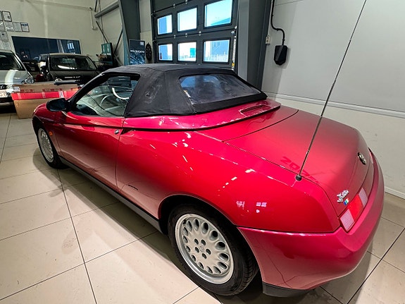Alfa Romeo Spider 17 of 29