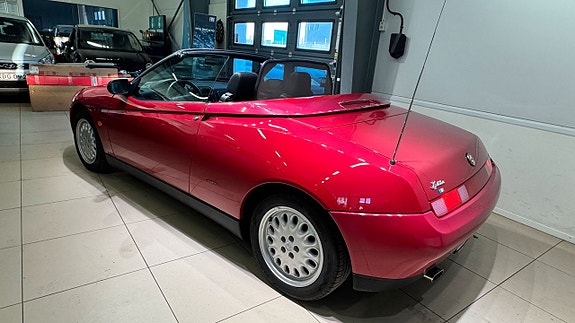 Alfa Romeo Spider 10 of 29