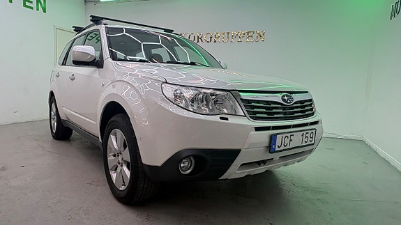 Subaru Forester 2 of 5