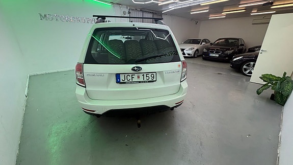 Subaru Forester 14 of 19
