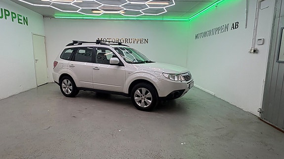 Subaru Forester 10 of 19