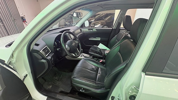 Subaru Forester 15 of 19