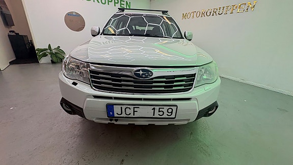 Subaru Forester 9 of 19