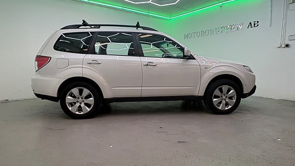 Subaru Forester 4 of 5