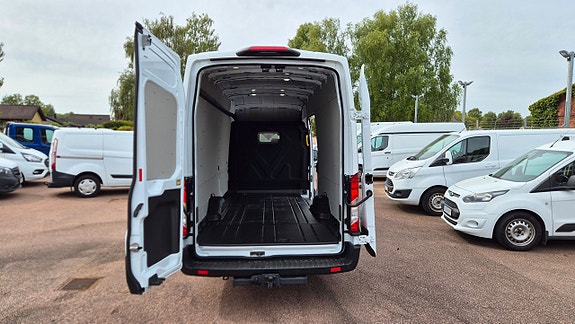 Ford Transit 2 of 5
