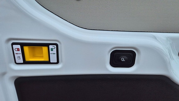 Ford Transit 4 of 5