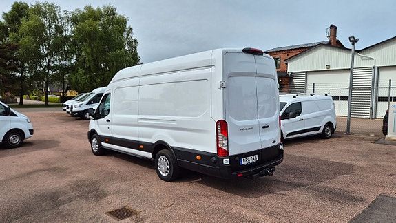 Ford Transit 12 of 18