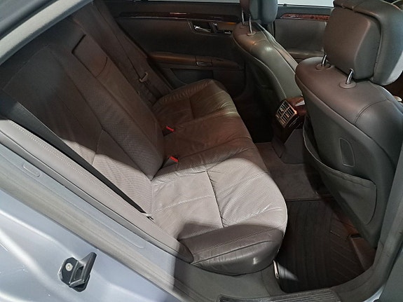 Mercedes-Benz S500 11 of 15