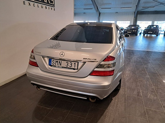 Mercedes-Benz S500 6 of 15