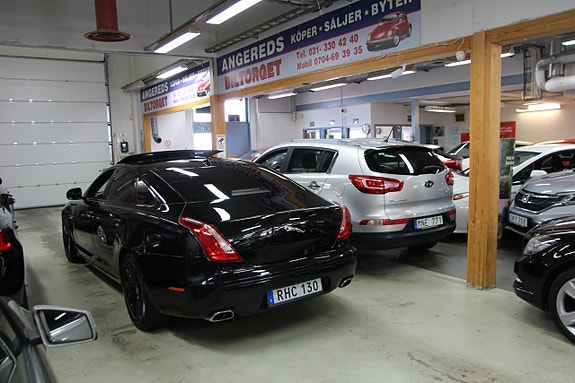 Jaguar XJ 7 of 30