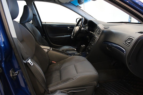 Volvo V70 9 of 11