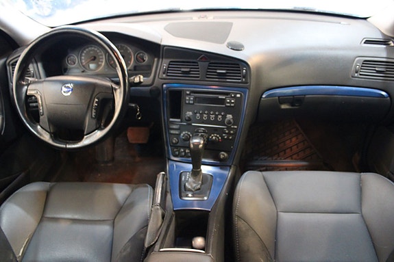 Volvo V70 11 of 11