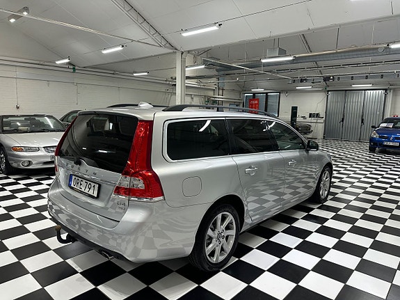 Volvo V70 10 of 18