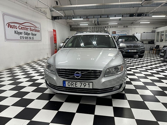 Volvo V70 3 of 5
