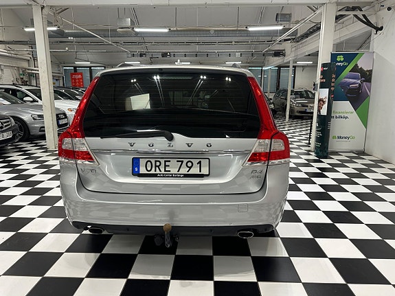 Volvo V70 6 of 18