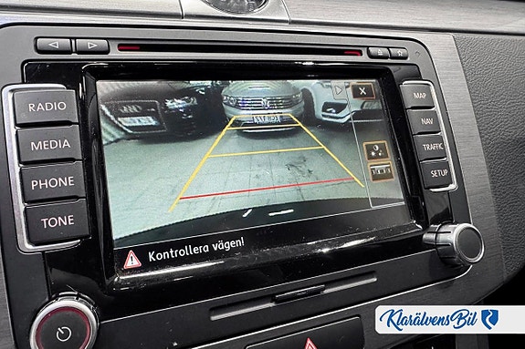 Volkswagen Passat 8 of 13